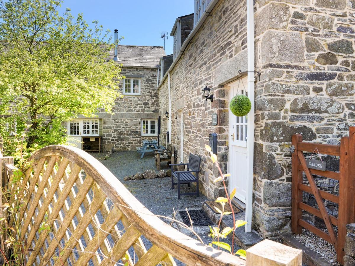 Hele Stone Cottage Launceston Exterior photo